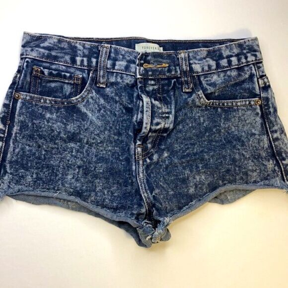 FOREVER 21 Button Fly Raw Hem Shortie Jean Shorts, Blue Denim Size (26) Cheeky! - Picture 1 of 4